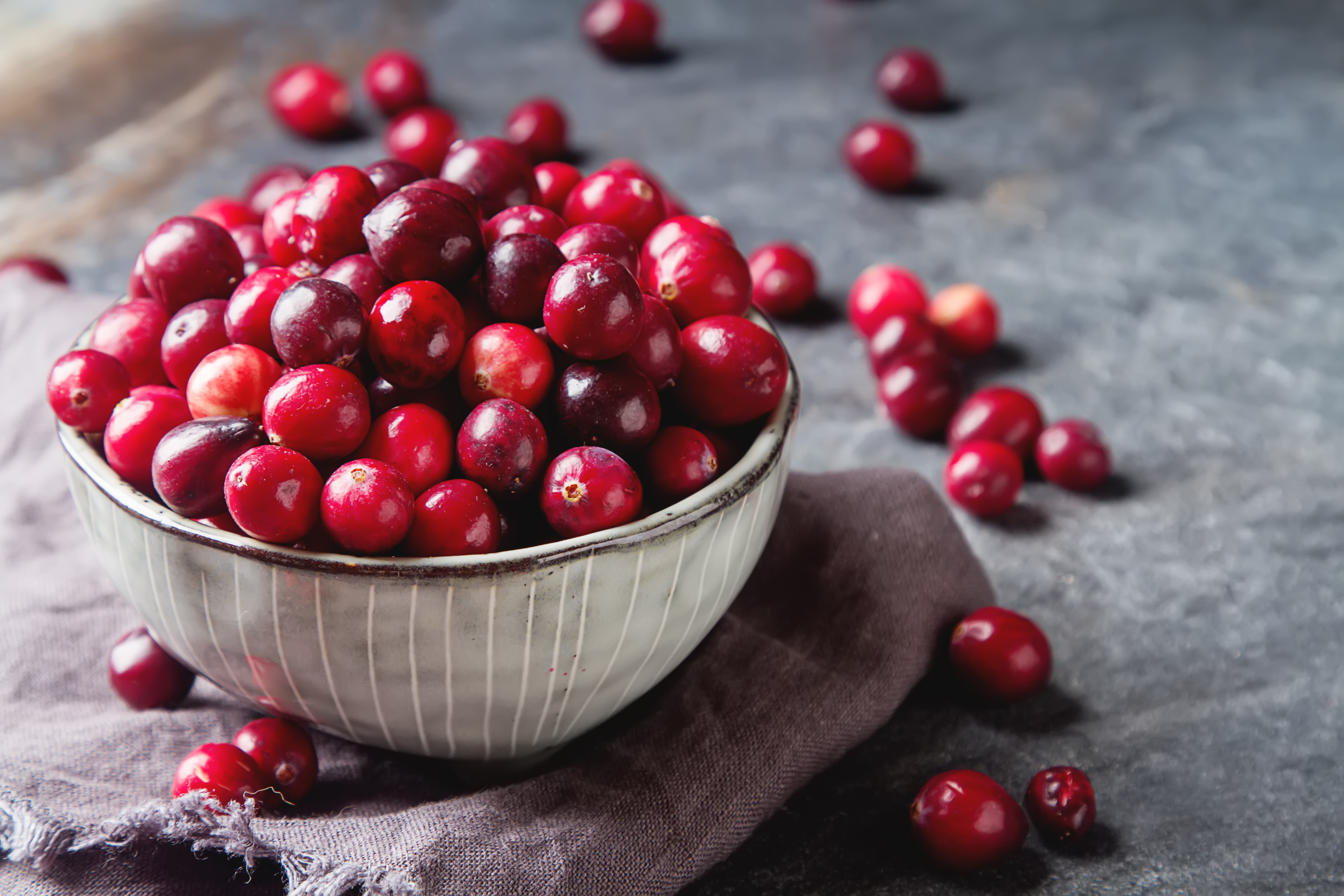 Enjoy Health Benefits of the Sweet-and-Sour Cranberry This Holiday Season
